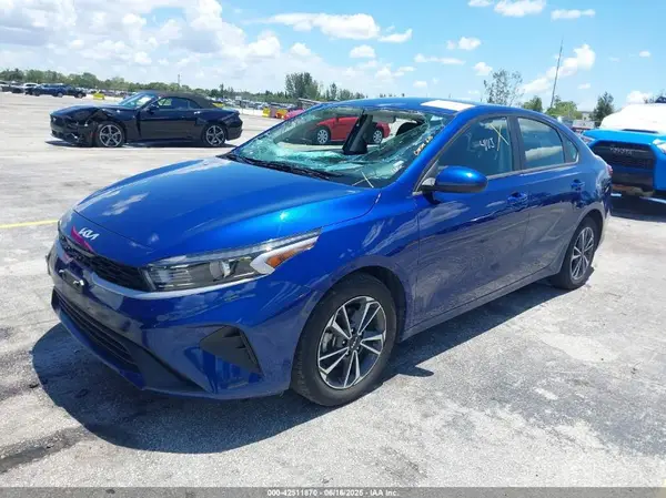 3KPF24AD7PE690912 2023 KIA FORTE - Image 2