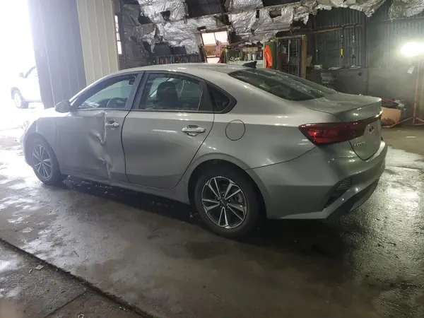 3KPF24AD7PE691302 2023 KIA FORTE - Image 2