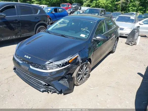 3KPF24AD7PE694684 2023 KIA FORTE - Image 2