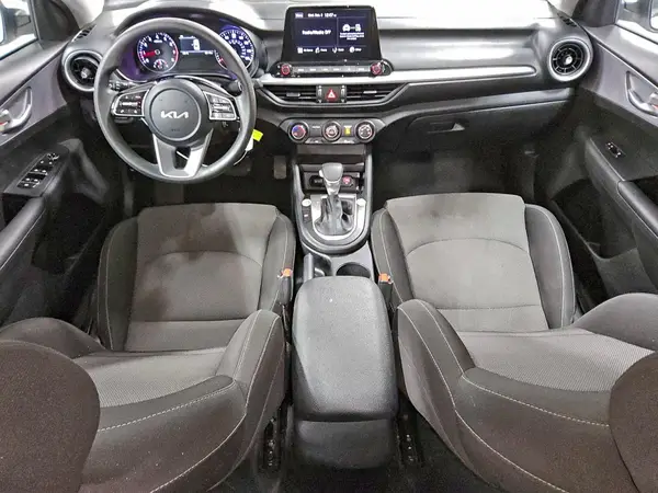 3KPF24AD7RE697460 2024 KIA FORTE - Image 8