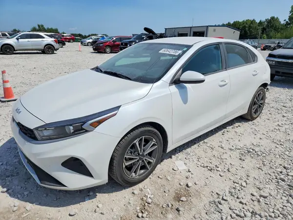 3KPF24AD7RE697667 2024 KIA FORTE - Image 1
