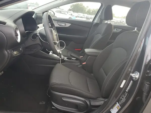 2024 KIA FORTE auction photo 7