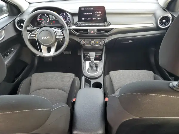 3KPF24AD7RE697717 2024 KIA FORTE - Image 8