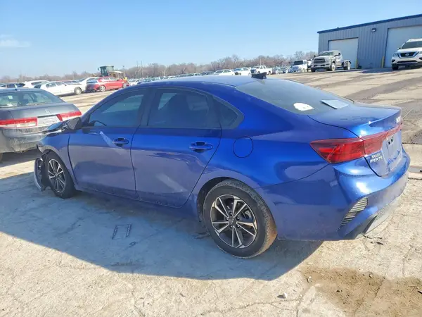 3KPF24AD7RE699354 2024 KIA FORTE - Image 2
