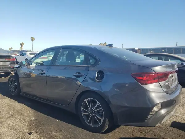 3KPF24AD7RE701264 2024 KIA FORTE - Image 2