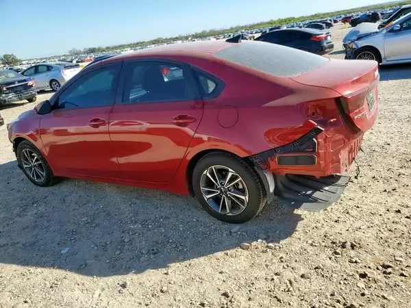 3KPF24AD7RE704598 2024 KIA FORTE - Image 2
