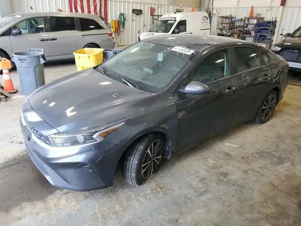3KPF24AD7RE704746 2024 KIA FORTE - Image 1