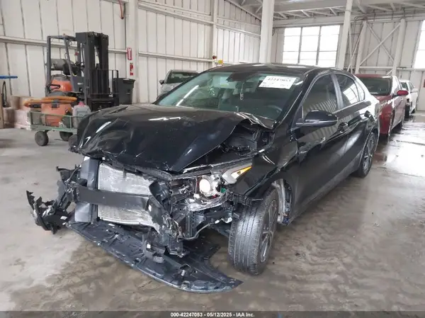 3KPF24AD7RE704844 2024 KIA FORTE - Image 2