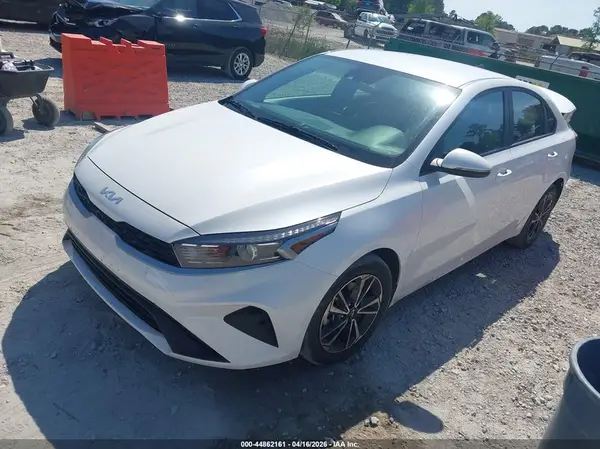 3KPF24AD7RE705640 2024 KIA FORTE - Image 2