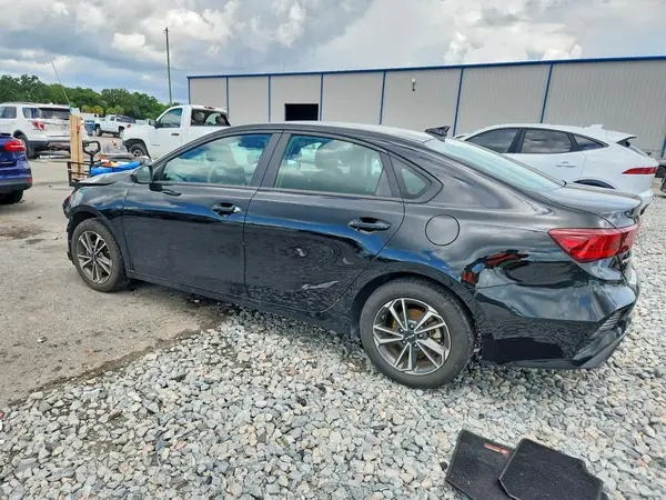 3KPF24AD7RE705752 2024 KIA FORTE - Image 2