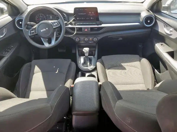 3KPF24AD7RE708148 2024 KIA FORTE - Image 8