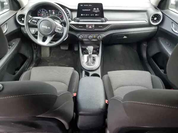 3KPF24AD7RE709543 2024 KIA FORTE - Image 8