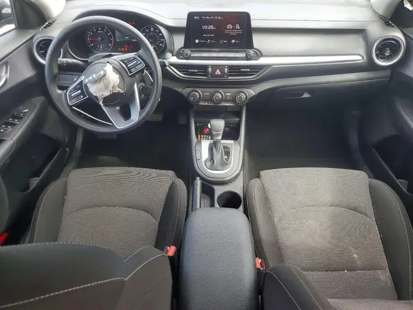 3KPF24AD7RE709915 2024 KIA FORTE - Image 8