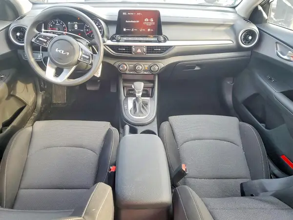3KPF24AD7RE709929 2024 KIA FORTE - Image 8