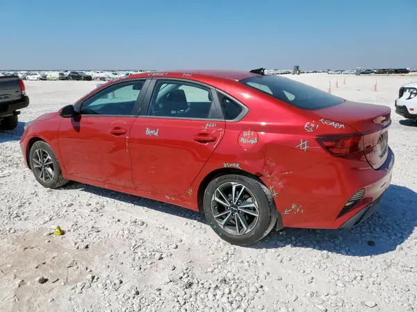 3KPF24AD7RE711776 2024 KIA FORTE - Image 2