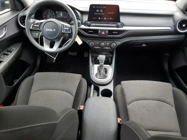 3KPF24AD7RE712216 2024 KIA FORTE - Image 8