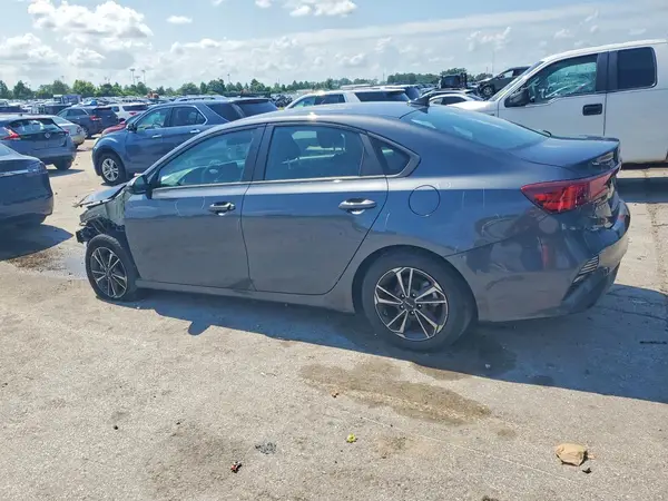 3KPF24AD7RE713818 2024 KIA FORTE - Image 2