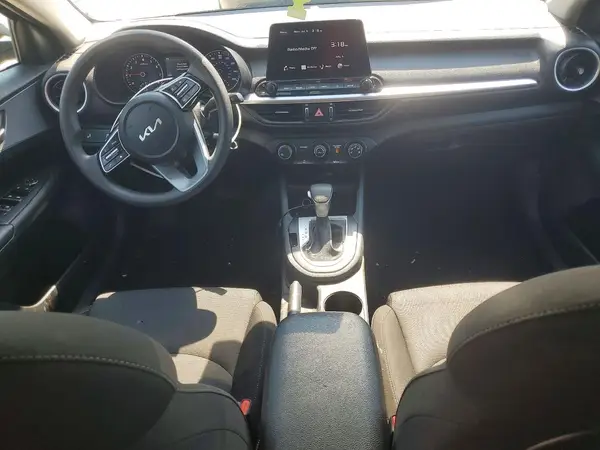 3KPF24AD7RE713818 2024 KIA FORTE - Image 8