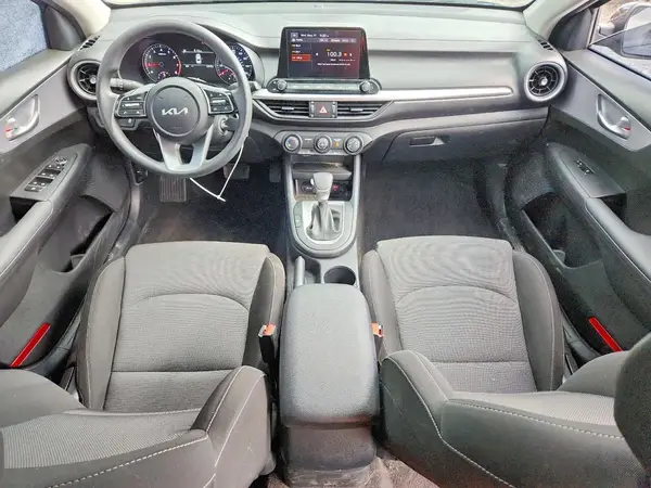 3KPF24AD7RE714306 2024 KIA FORTE - Image 8