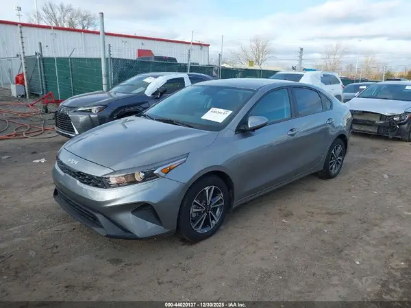 3KPF24AD7RE714564 2024 KIA FORTE - Image 2