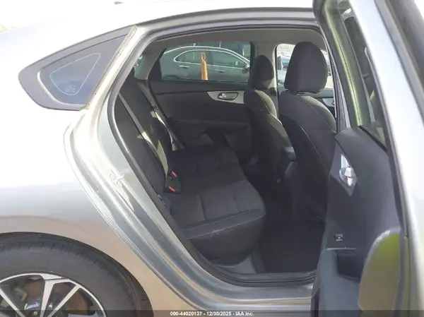 3KPF24AD7RE714564 2024 KIA FORTE - Image 8