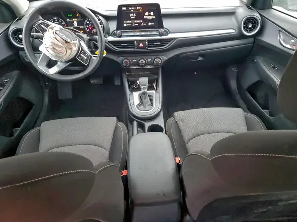 3KPF24AD7RE715133 2024 KIA FORTE - Image 8