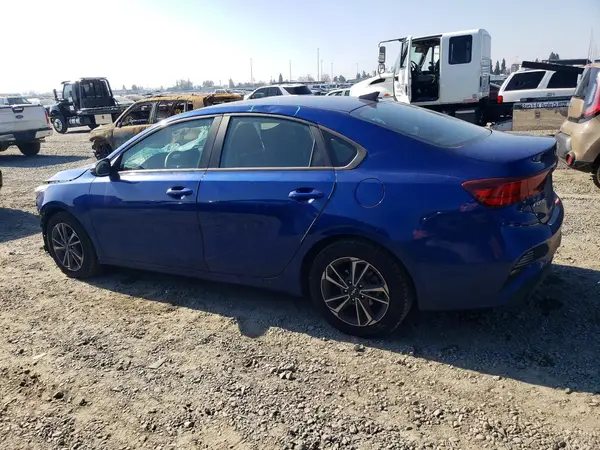 3KPF24AD7RE717609 2024 KIA FORTE - Image 2