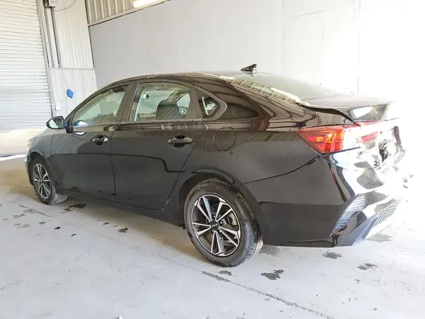 3KPF24AD7RE724012 2024 KIA FORTE - Image 2