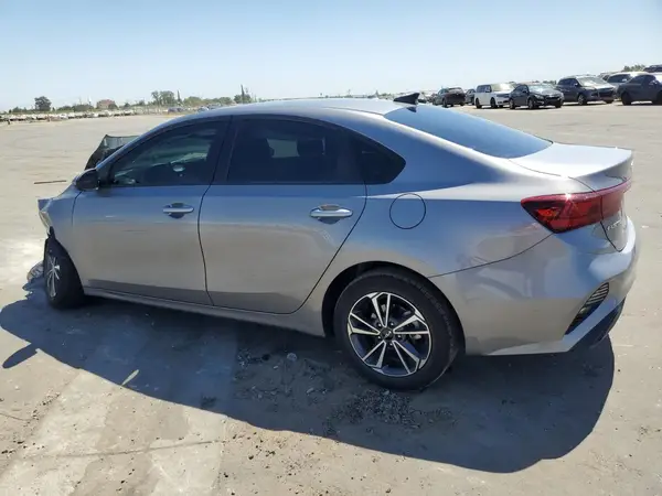 3KPF24AD7RE725760 2024 KIA FORTE - Image 2