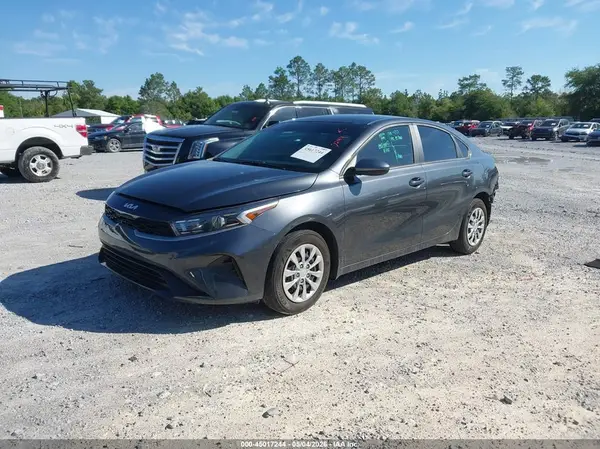 3KPF24AD7RE725838 2024 KIA FORTE - Image 2