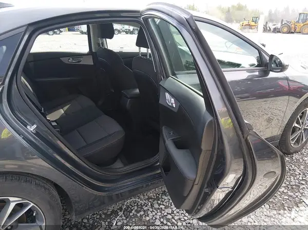 3KPF24AD7RE726259 2024 KIA FORTE - Image 8