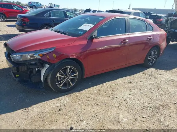 3KPF24AD7RE726441 2024 KIA FORTE - Image 2