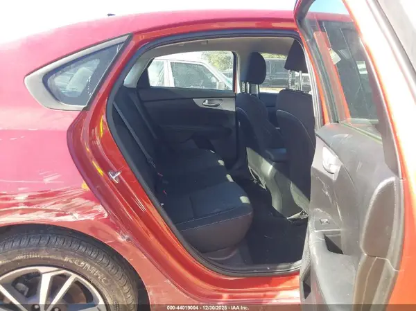 3KPF24AD7RE726441 2024 KIA FORTE - Image 8