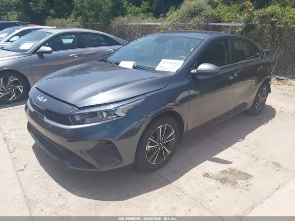 3KPF24AD7RE727475 2024 KIA FORTE - Image 2