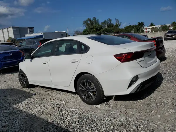 3KPF24AD7RE728254 2024 KIA FORTE - Image 2