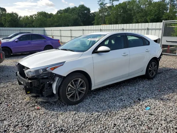 3KPF24AD7RE728268 2024 KIA FORTE - Image 1