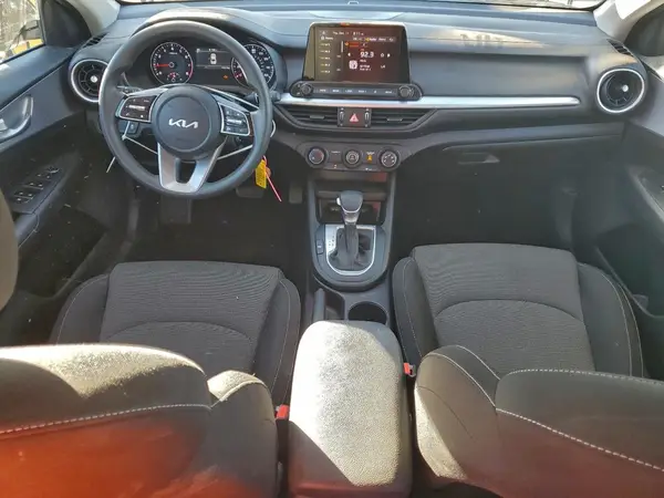 3KPF24AD7RE728402 2024 KIA FORTE - Image 8
