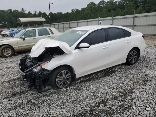 3KPF24AD7RE728741 2024 KIA FORTE - Image 1