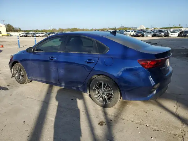 3KPF24AD7RE729713 2024 KIA FORTE - Image 2
