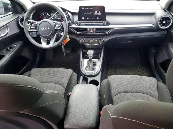 3KPF24AD7RE730537 2024 KIA FORTE - Image 8