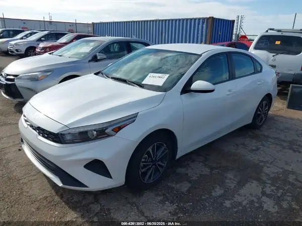 3KPF24AD7RE731882 2024 KIA FORTE - Image 2