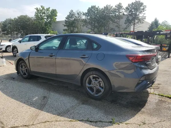 3KPF24AD7RE739478 2024 KIA FORTE - Image 2