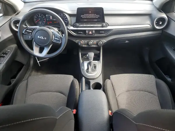 3KPF24AD7RE739478 2024 KIA FORTE - Image 8