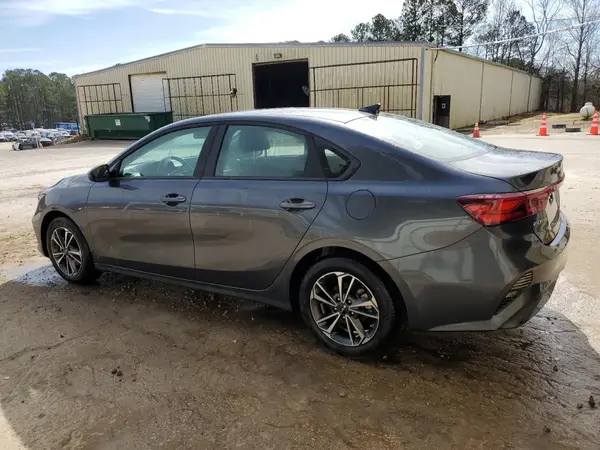 3KPF24AD7RE740517 2024 KIA FORTE - Image 2
