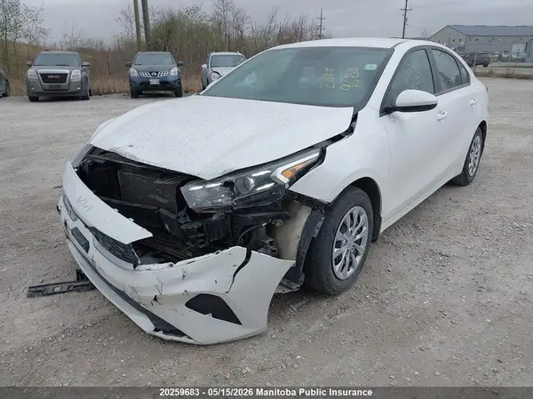 3KPF24AD7RE741537 2024 KIA FORTE - Image 2