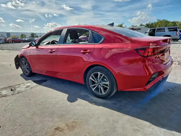3KPF24AD7RE742798 2024 KIA FORTE - Image 2
