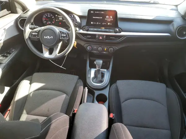3KPF24AD7RE744521 2024 KIA FORTE - Image 8