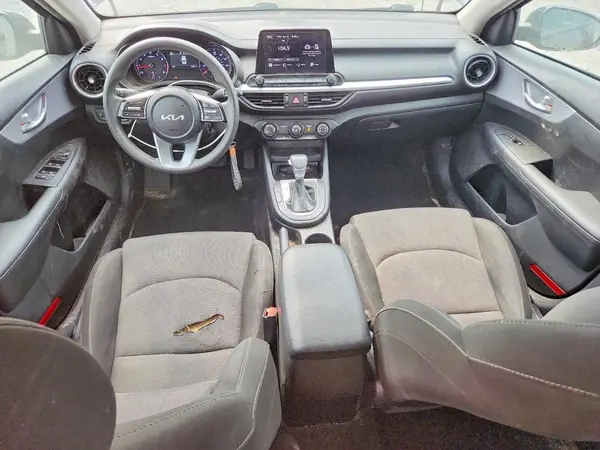 3KPF24AD7RE744535 2024 KIA FORTE - Image 8