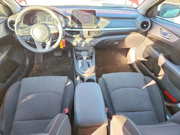 3KPF24AD7RE745314 2024 KIA FORTE - Image 8