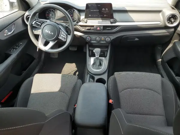 3KPF24AD7RE746009 2024 KIA FORTE - Image 8